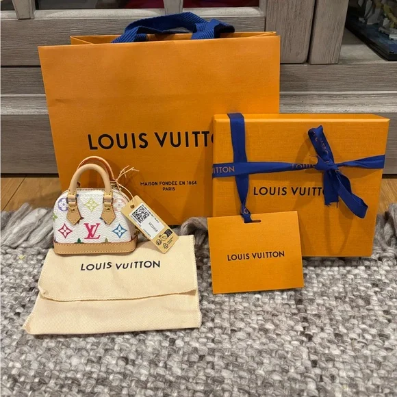 ***SOLD*** Louis Vuitton x Murakami Monogram Multicolor Micro Alma- NWT - Picture 3 of 13